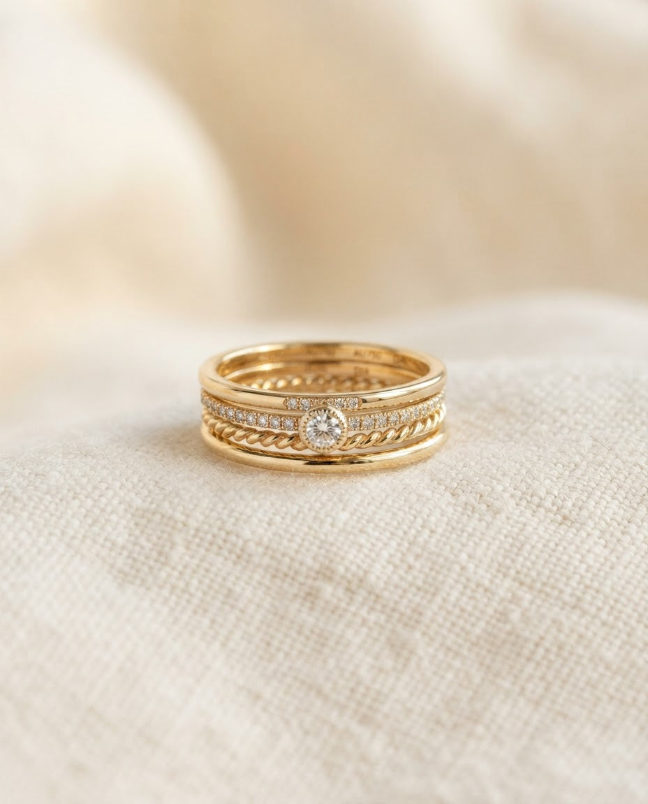 Aurelia Classic 18K Gold Ring